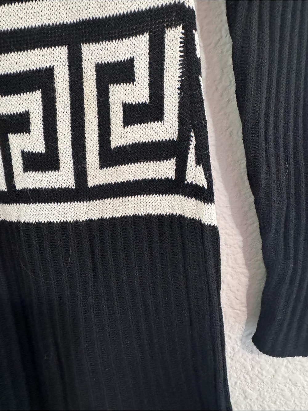 St. John Collection Greek Key Sweater Black & White Geometric V-Neck Tunic S - Picture 5 of 8